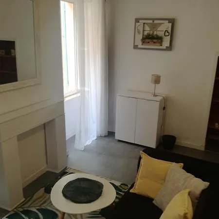 Au Coeur De La Citadelle Bastia (Corsica)