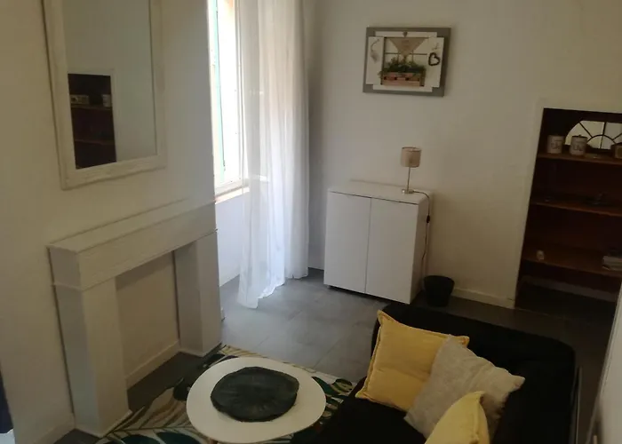 Au Coeur De La Citadelle Bastia (Corsica)